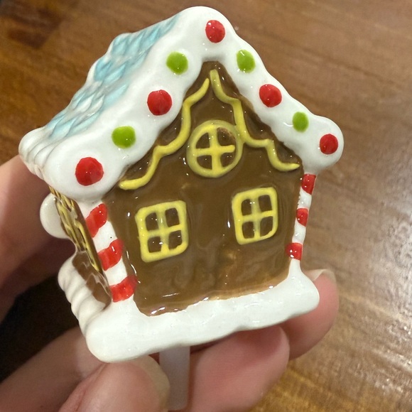 Nora Fleming gingerbread house add on - Picture 3 of 3